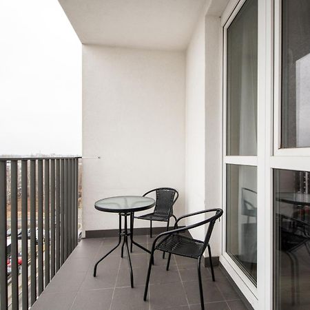 In Apartments Okecie 바르샤바 외부 사진